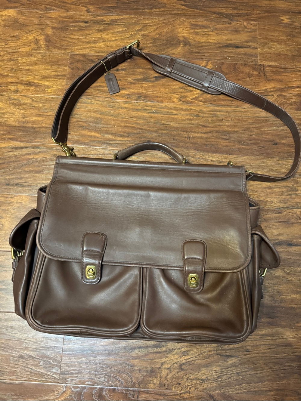 Classic Brown Leather Messenger Briefcase - Adjustable Strap